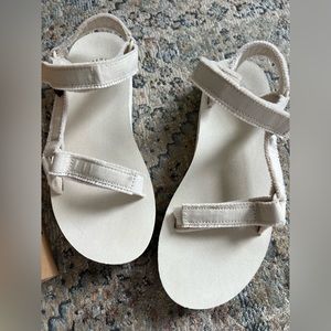 Teva Midform Universal Canvas Sandal (Birch, 9)